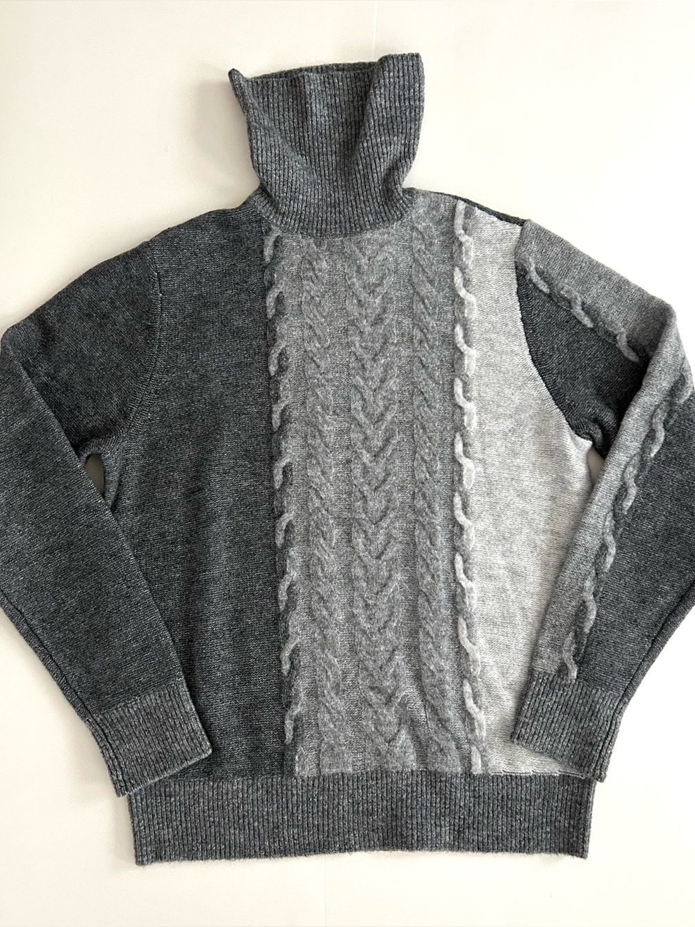 Paisley & Gray Tricolor Cable Turtleneck Sweater - Size M Slim Fit - Mens